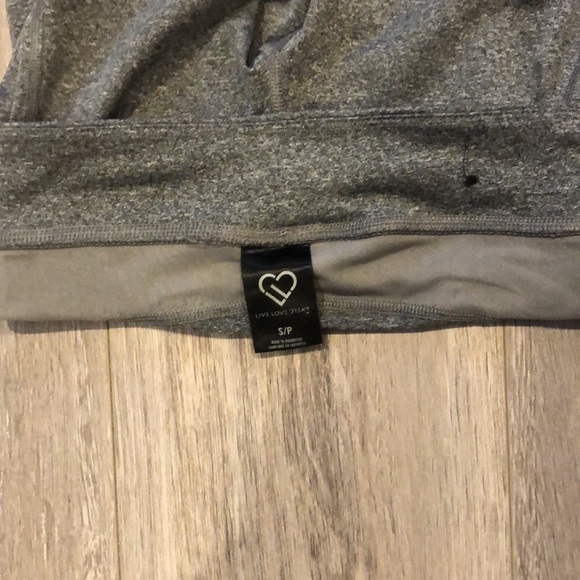 Aeropostale Best Booty Ever Capri leggings in heathered grey Small - Picture 4 of 5